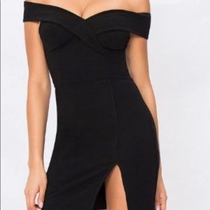 NWT Superdown Naya off the shoulder bodycon dress